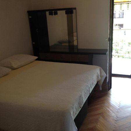 Apartment Cherry Rovigno Esterno foto