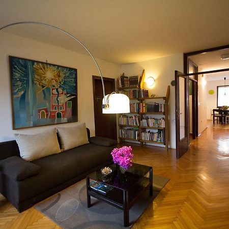 Apartment Cherry Rovigno Esterno foto