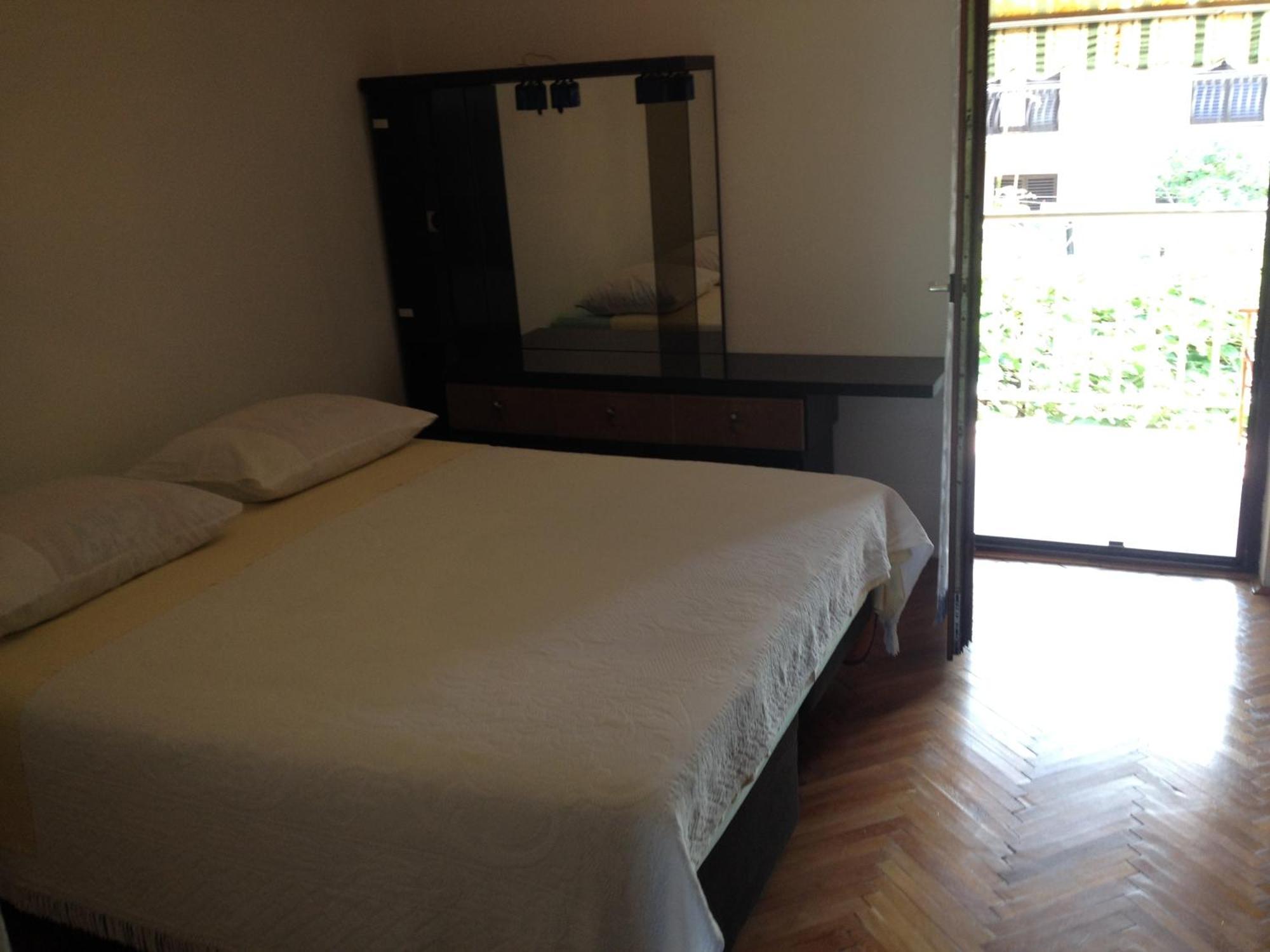 Apartment Cherry Rovigno Esterno foto
