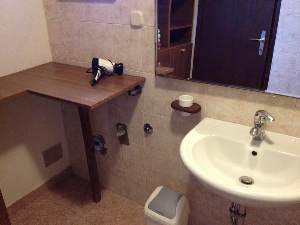 Apartment Cherry Rovigno Esterno foto