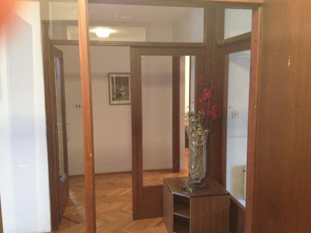 Apartment Cherry Rovigno Esterno foto